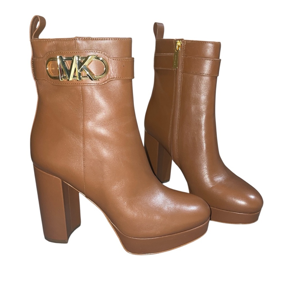 MICHAEL MICHAEL KORS Parker Leather Platform Boot Size 7 K-9
